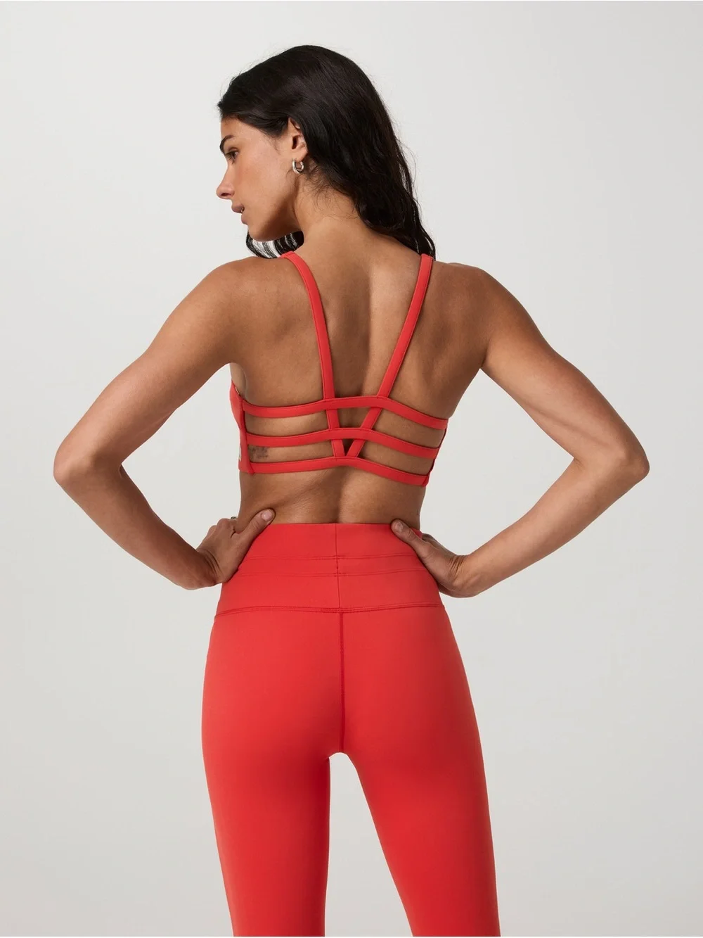 Vuori Yosemite Bra Crimson Berry M BNWT Athleisure Top 5 stars